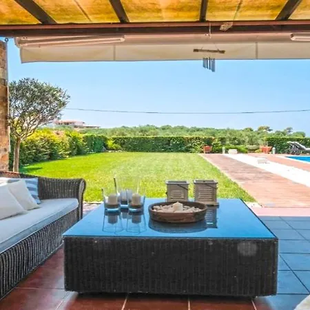 Luez Private Pool Villa, Elani וילה