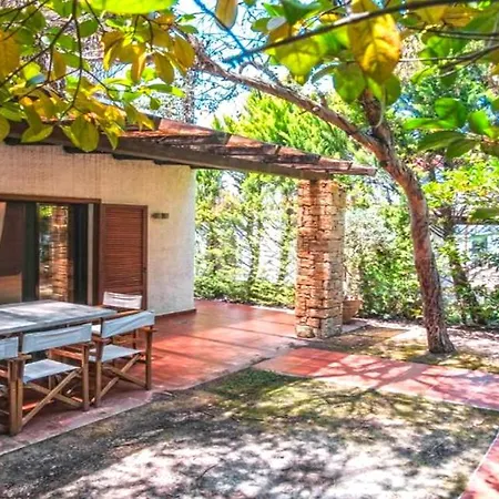 Villa Luez Private Pool Villa, Elani
